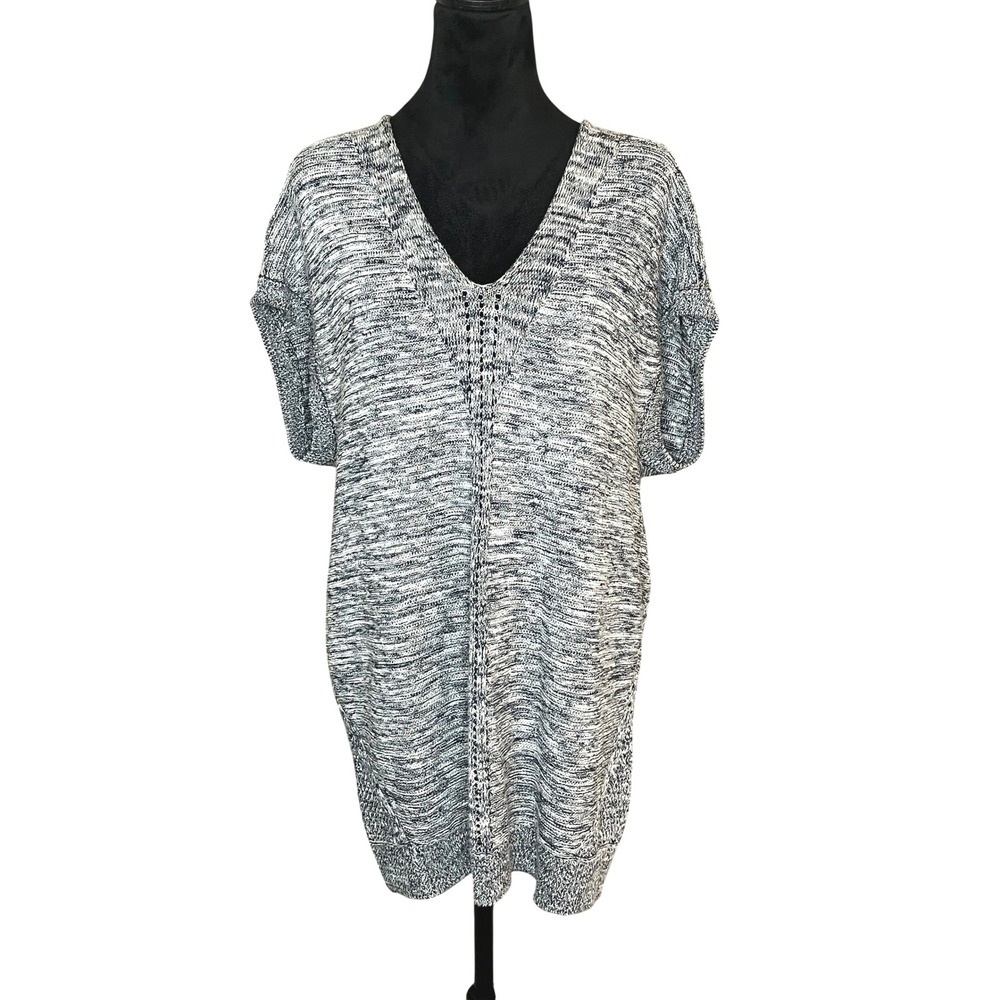 Vince Sleeveless V-neck Tunic Sweater Vest Marled Black and White Women's Medium